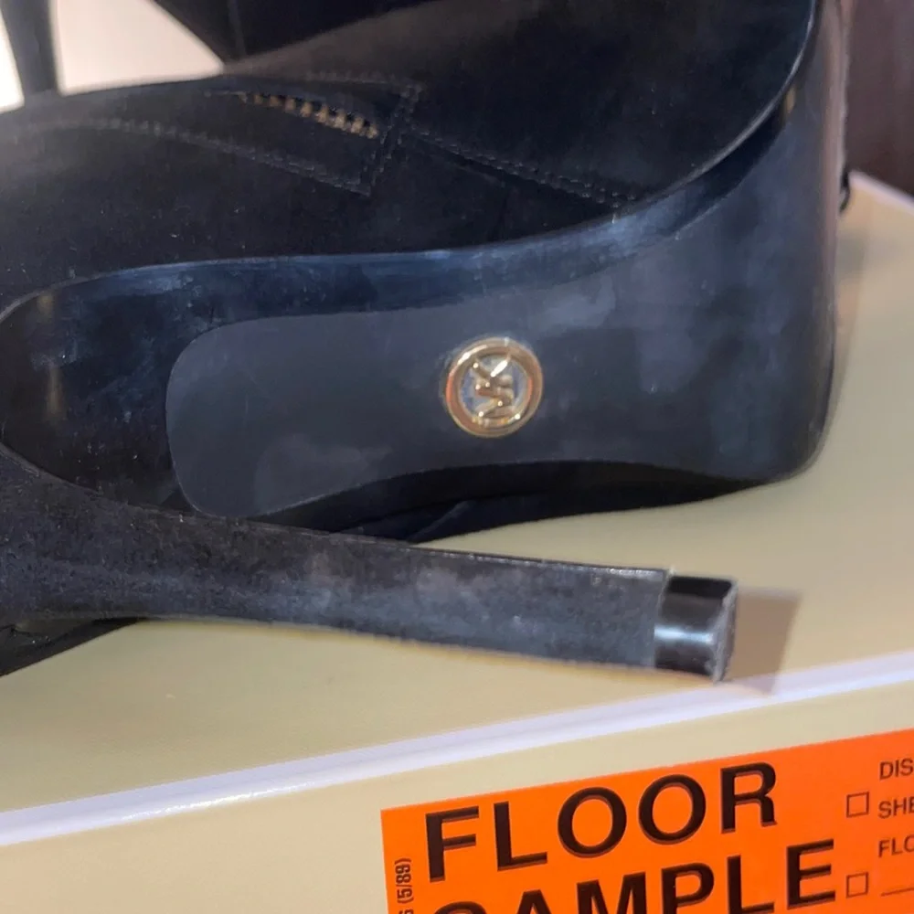 Michael Kors Remi Bootie Size 7.5 - Picture 4 of 7